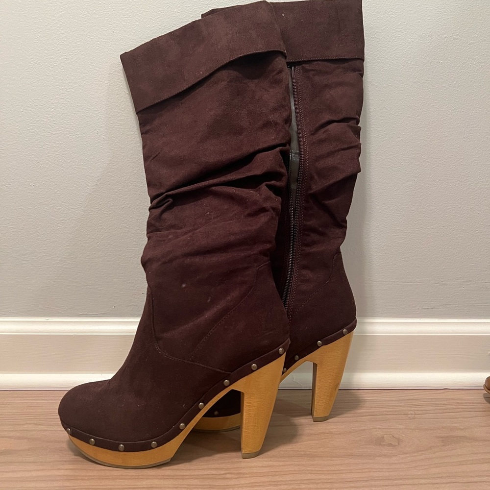 Brown Suede Women's Boots